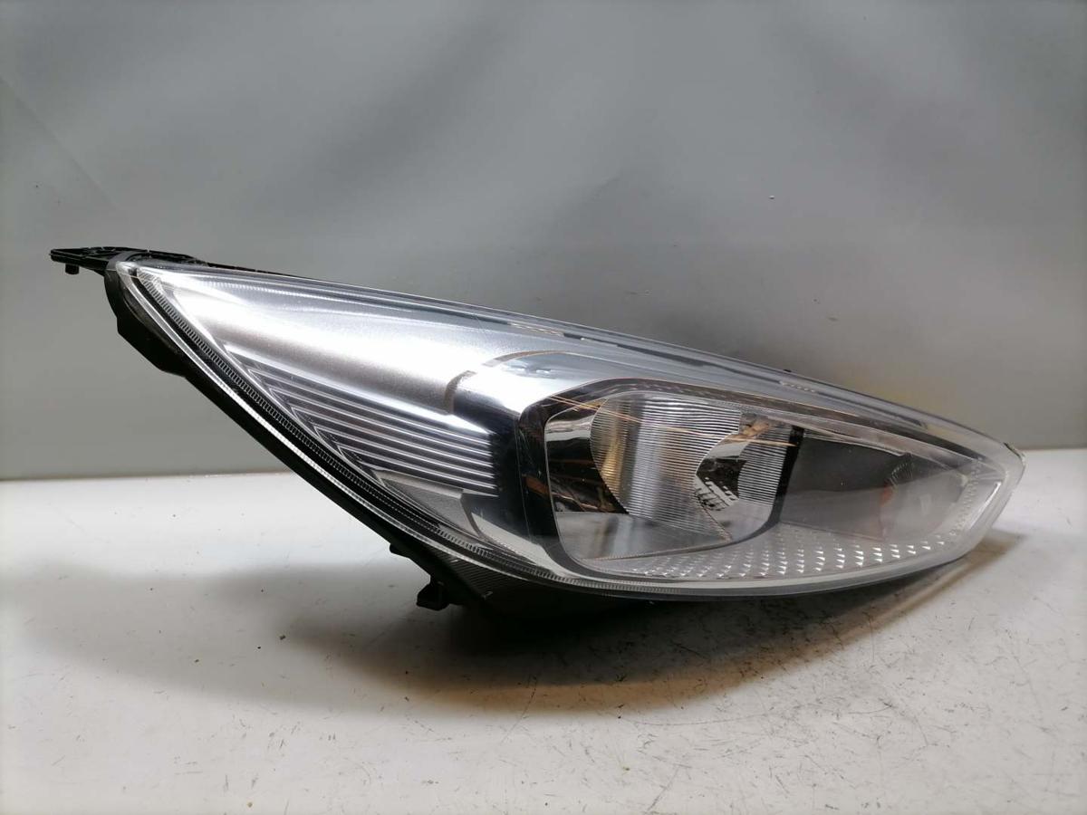 Ford Focus 3 original Scheinwerfer vorn rechts Halogen Facelift Bj.2018